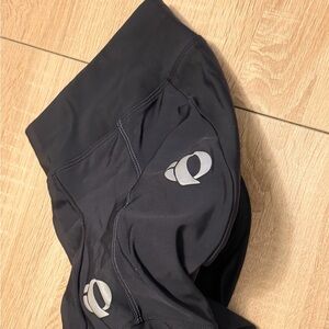 Pearl Izumi Women's XS padded black shorts